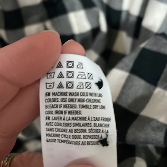 American Eagle size XLT black and white buffalo plaid button down shirt - Picture 5 of 7